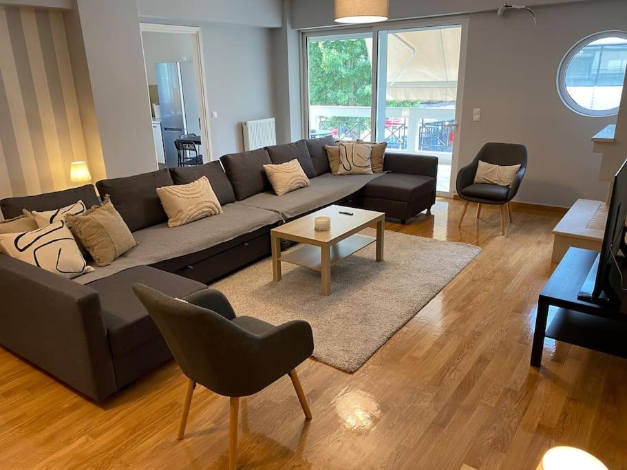 Classy 3Br With 2 Bathrooms Apartment In Marousi Atene Esterno foto