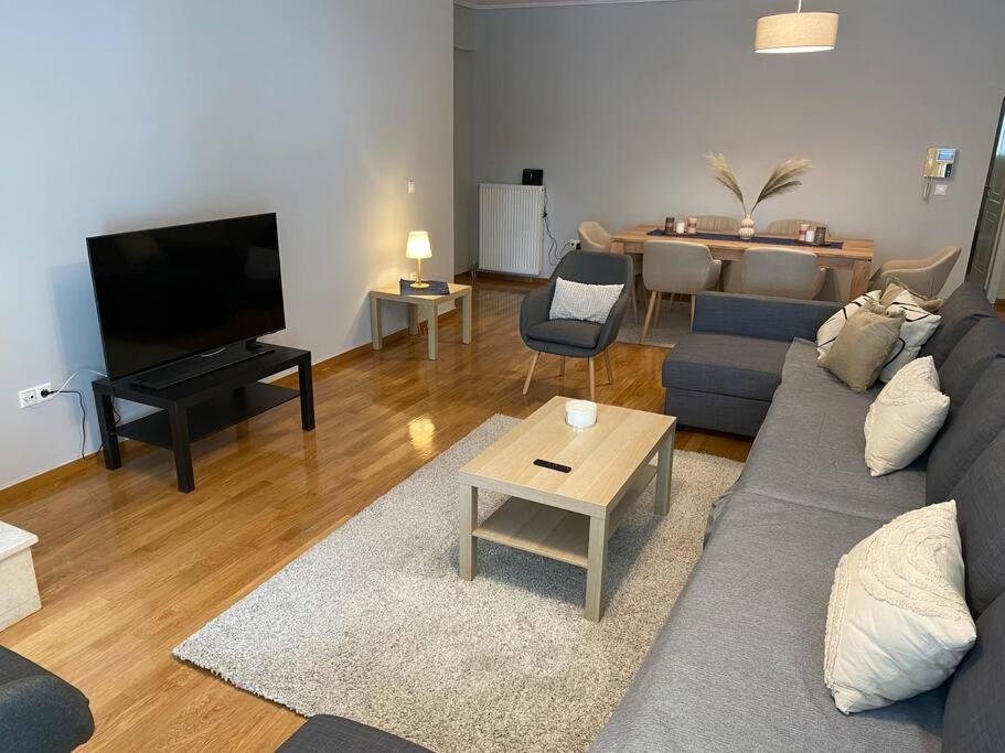 Classy 3Br With 2 Bathrooms Apartment In Marousi Atene Esterno foto