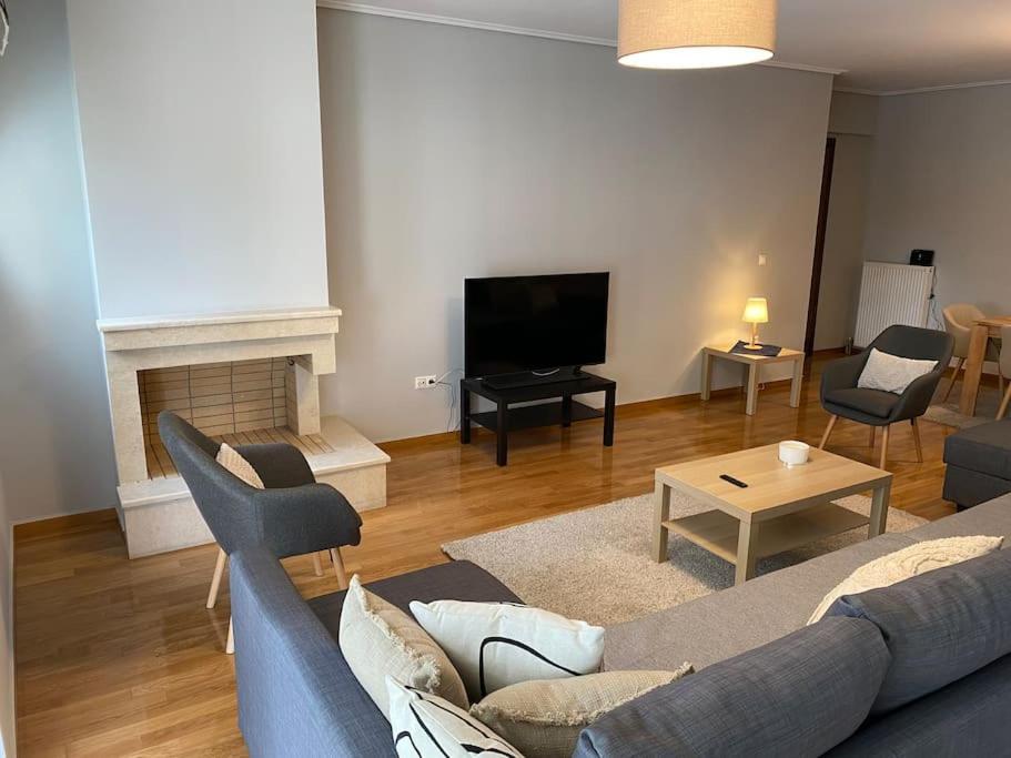Classy 3Br With 2 Bathrooms Apartment In Marousi Atene Esterno foto